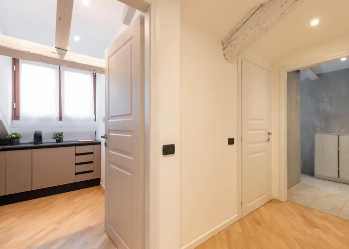 Brera Flat Near Duomo דירה *
