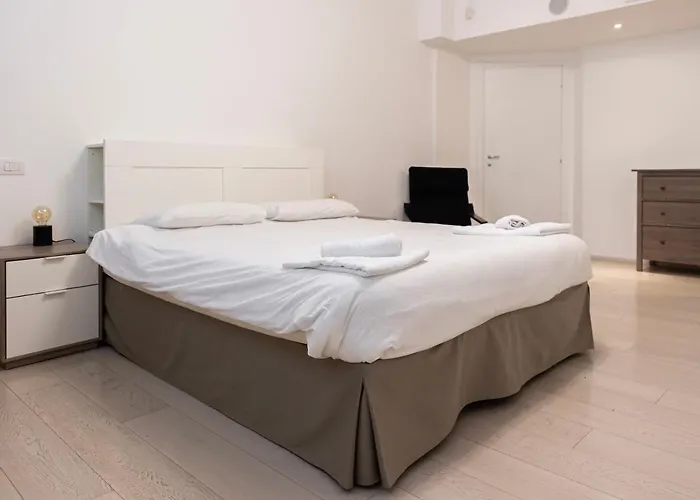 Elegante E Spazioso Quadrilocale In Porta Venezia