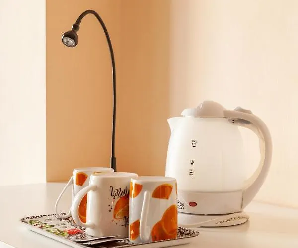 בית הארחה Duomo 15 Minuti מילאנו