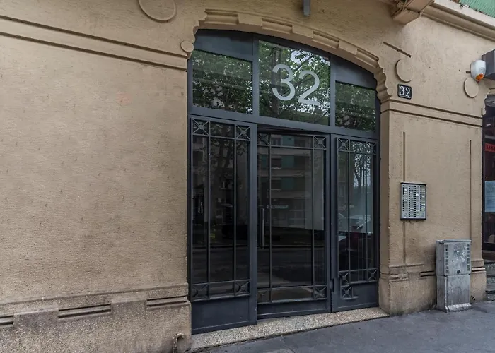 Casa Da Certosa アパート ミラノ