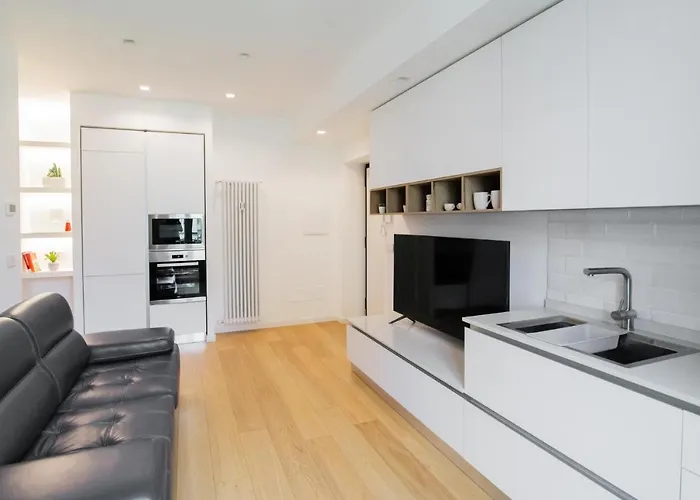 Ross Quadrell - Milan