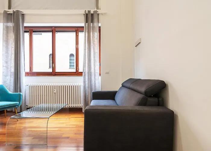 Easyhomes - Manusardi Lägenhet Milano