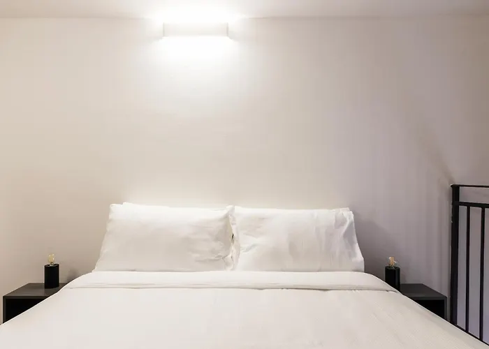 Easyhomes - Manusardi Lägenhet