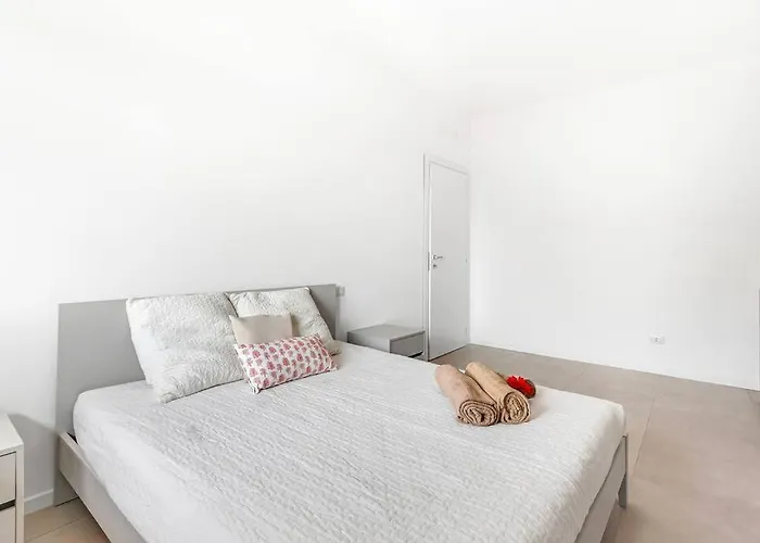 Alessia's Flat - Caroli 公寓