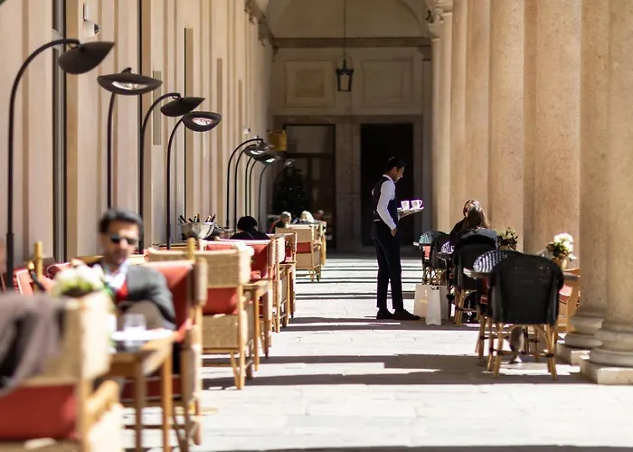 Portrait - Lungarno Collection Hotel Mailand