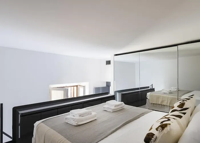 Easylife - Elegante Dimora A Due Passi Dal Duomo Milano