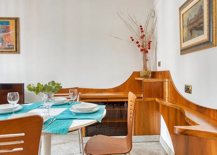 Appartement Joivy Captivating Flat With Balcony Milan