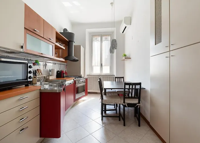 Roomy X5 - 850 M Far From Famagosta Mm2 Apartman Milánó