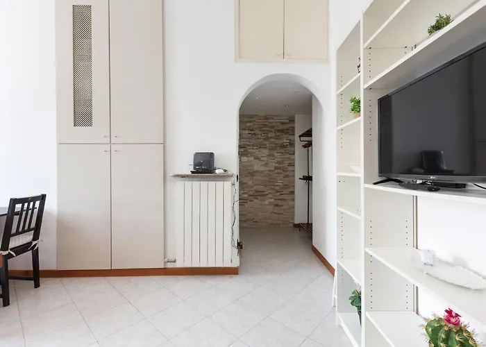 Roomy X5 - 850 M Far From Famagosta Mm2 Apartman Milánó