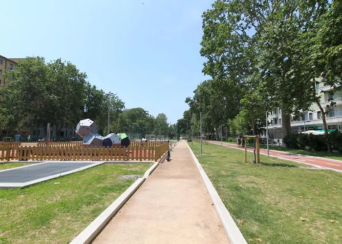 Casa Argonne Apartment *