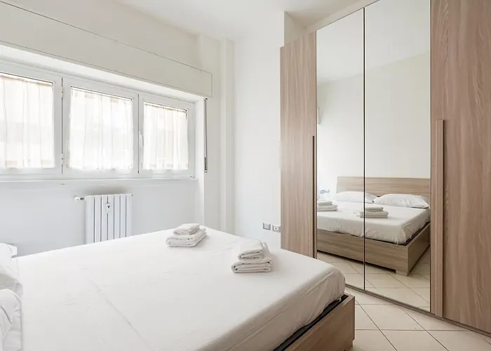 Ripamonti Budget With Small Balcony Апартаменты Милан