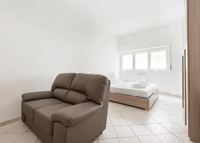 Ripamonti Budget With Small Balcony * Милан