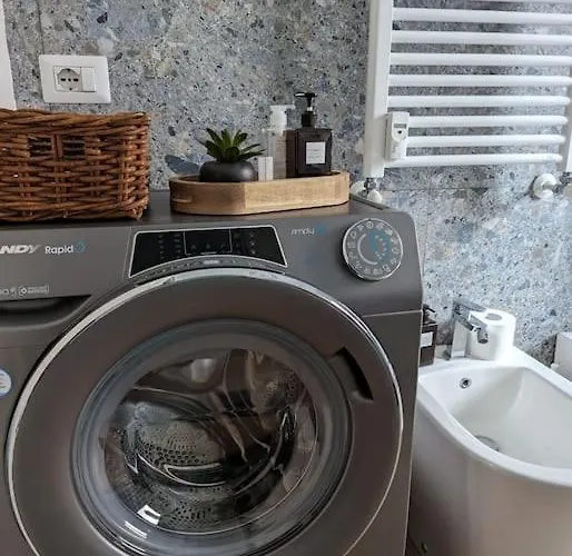 Modern And Comfortable Near The Subway * 밀라노