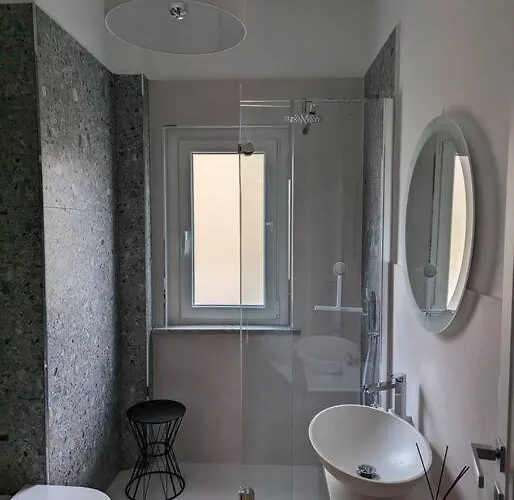 Modern And Comfortable Near The Subway 아파트 밀라노