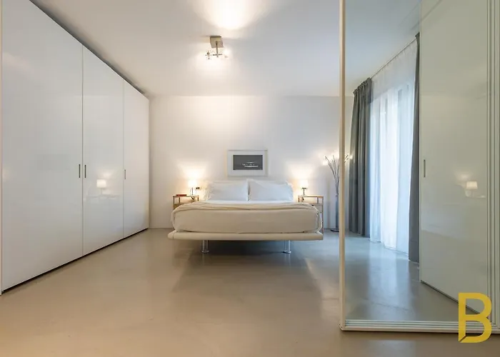 Lägenhet Beplace In Repubblica Milano