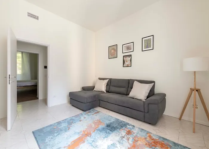 Voyager - 6 Guests, 2 Bd & 2 Bh, Neighborhood דירה *