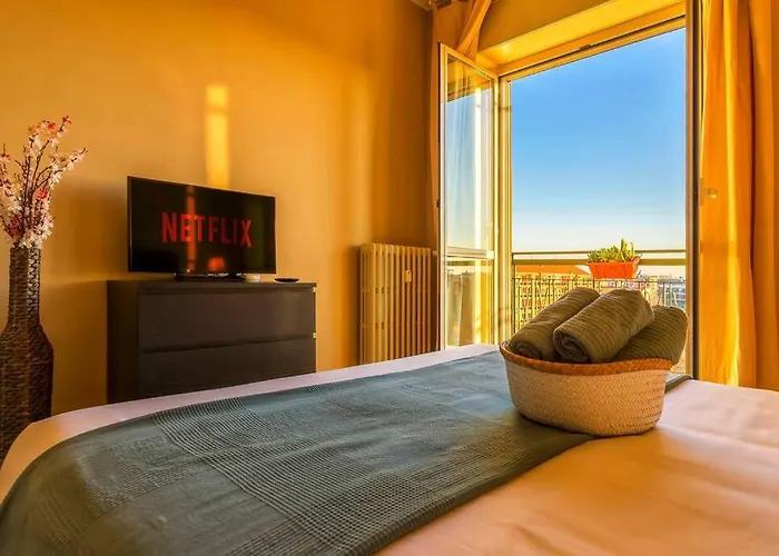 Sunny & Updated Flat With Panoramic View 50m From M4 Stop Apartmán Milán