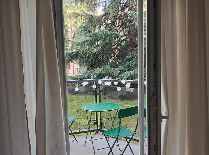 Elegante Bilocale A Con Balcone *