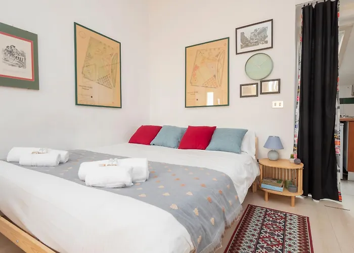 Apartment Xenia - Luminous At Navigli Tram Theme