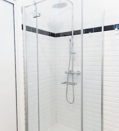 New Elegant Flat 3 Min From Station. Mediolan