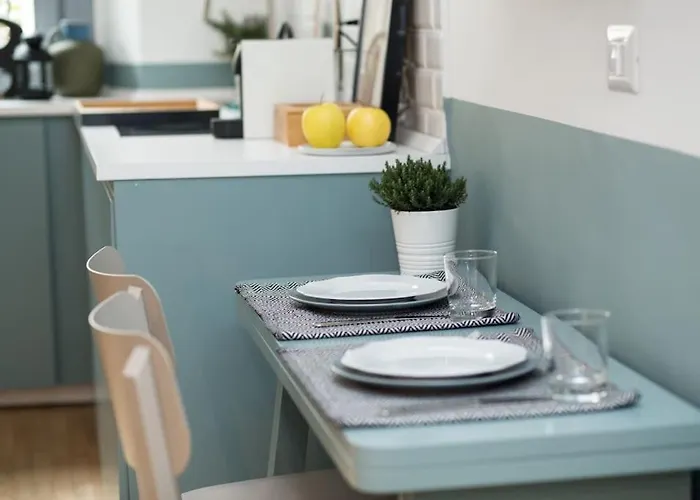 New Elegant Flat 3 Min From Station. Apartament Mediolan
