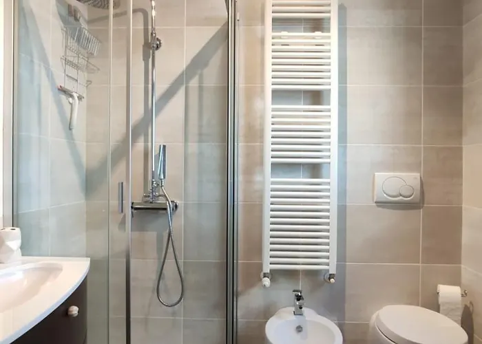 Sui Generis Penthouse With Terraces * מילאנו