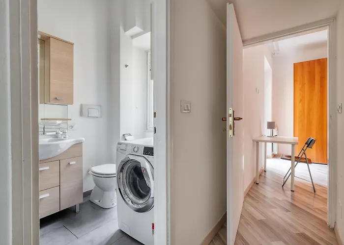 Joivy Stylish 2-bed Flat, Easy Access To Centre