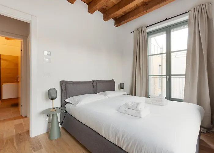 Lägenhet Guesthost - Modern In With Balcony *