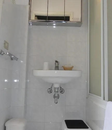 Giusti 6 Hotel apartamentowy Mediolan