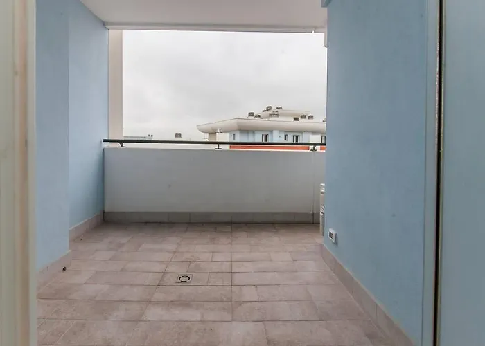 12th Floor Diamond Tower - 72 Apartament *