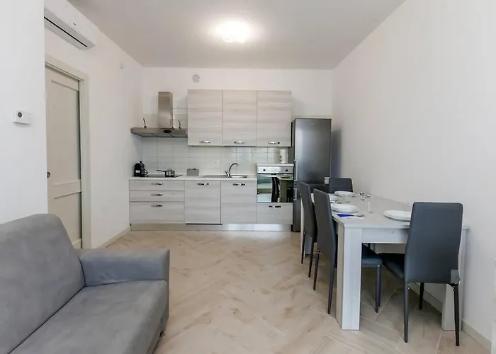 12th Floor Diamond Tower - 72 Mediolan