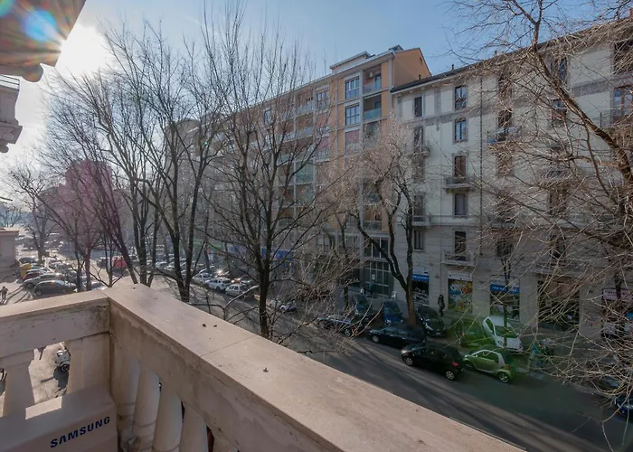 Ihost - Lomellina 14a Lägenhet Milano