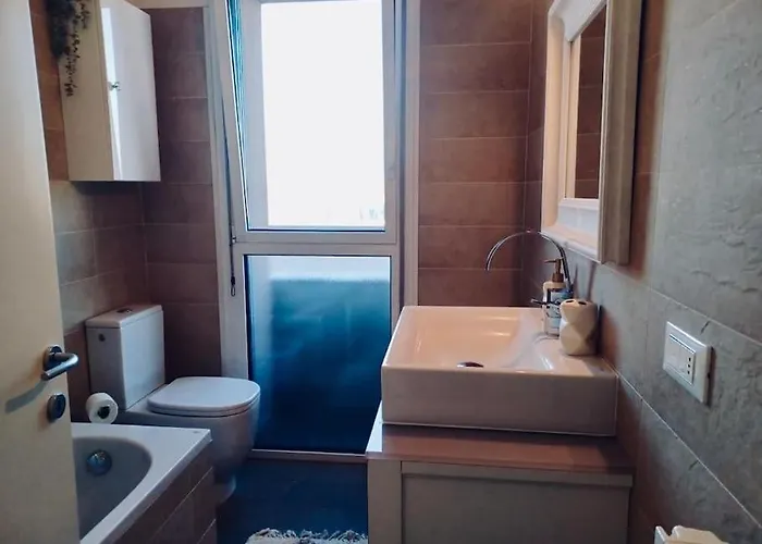 Sui Generis Penthouse With Terraces * מילאנו