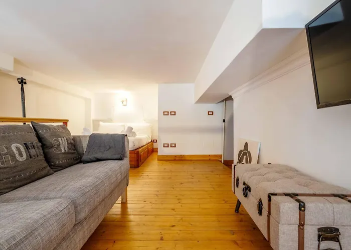 One Bedroom With Terrace Near Duomo