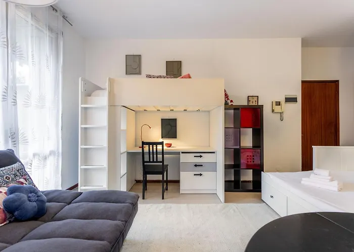 Rucellai With Shared Pool By Halldis 밀라노