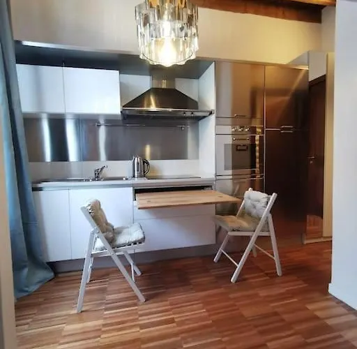 Metro Stop, Prada & Design 公寓