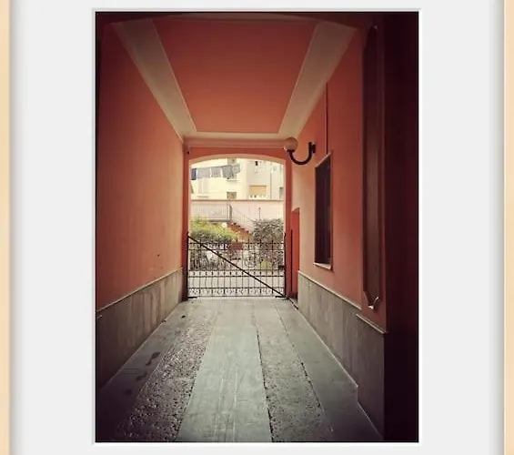 公寓 Metro Stop, Prada & Design