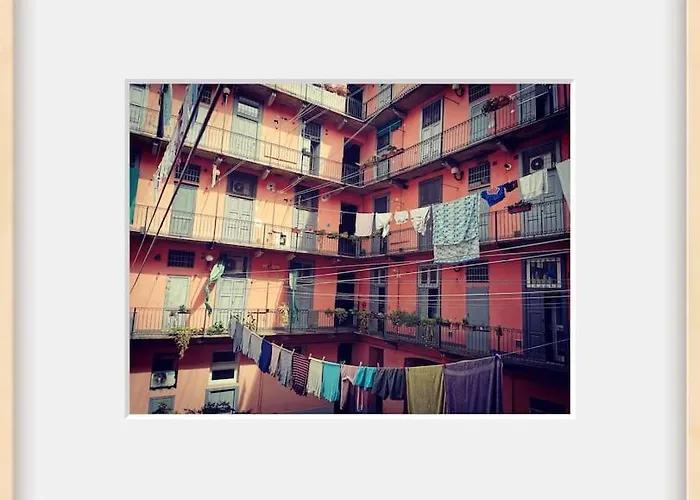 Metro Stop, Prada & Design 公寓