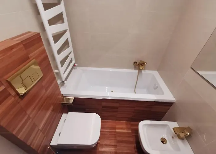 Metro Stop, Prada & Design *