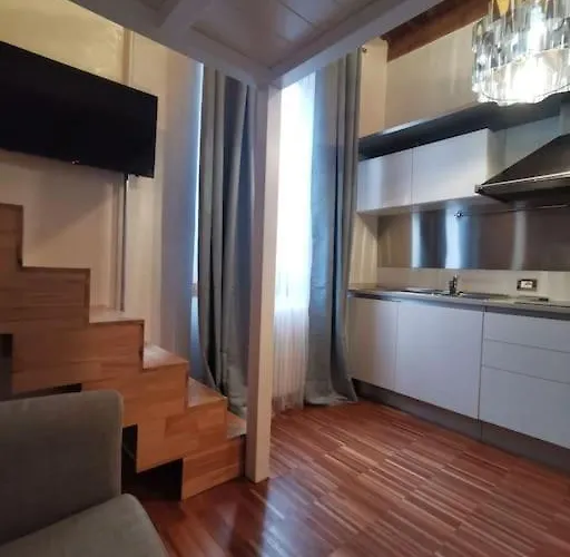 Metro Stop, Prada & Design * 米兰