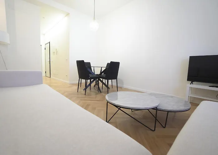 Brera Livings - Luxury Apartment, Full City Center Apartment *