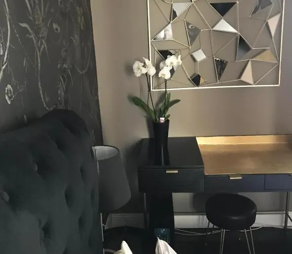 Lippi 42 Single Room's In With Garden Hotel *