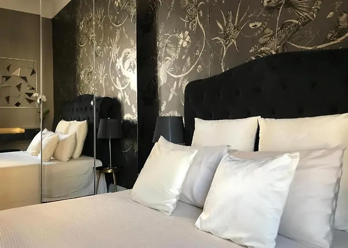 Lippi 42 Single Room's In With Garden * Milán