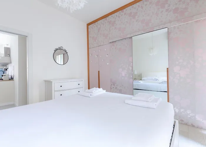 아파트 Porta Volta Bright And Roomy Flat 밀라노