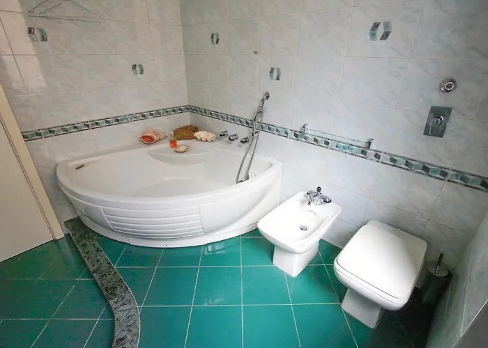 아파트 The Travel Lovers