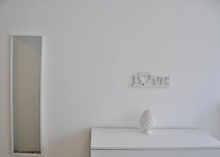 M.aurelio Red Apartment *