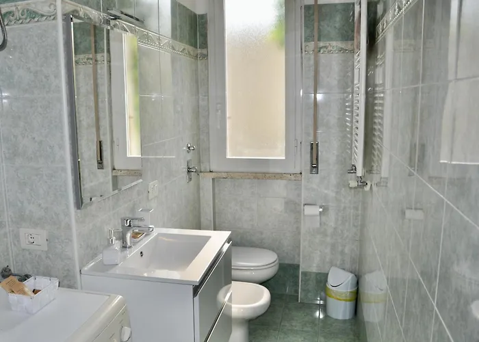 Apartment M.aurelio Red