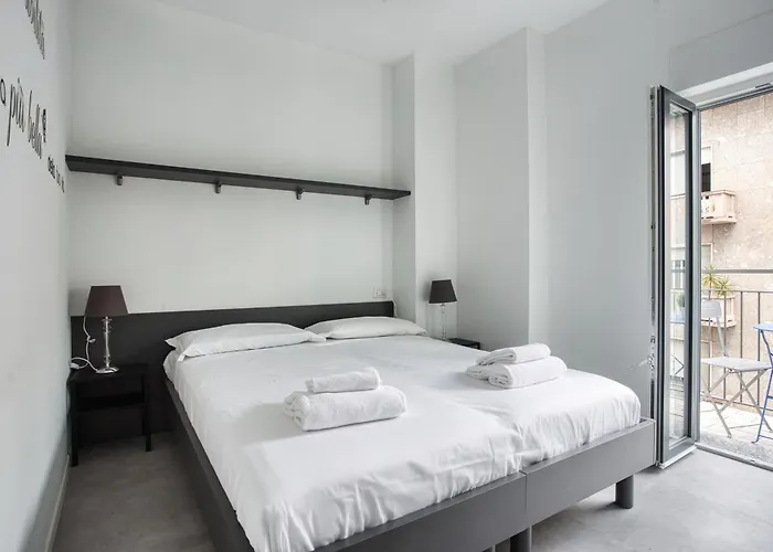 Appartement Hostmate - - Genesio -maciachini Milaan