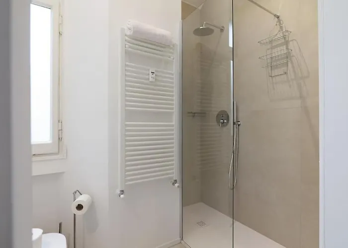 Contempora - Trilocale Podgora 10 * Milan