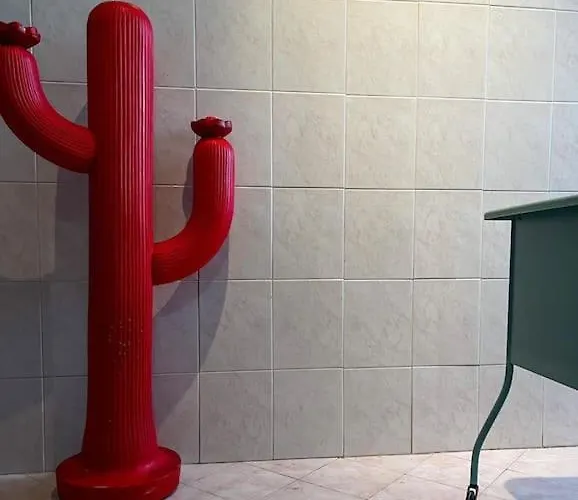 Naviglio 135 * Milánó